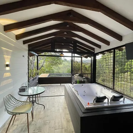 Cabanas Tahami Con Jacuzzi Cerca Al Aeropuerto Guarne Exterior photo